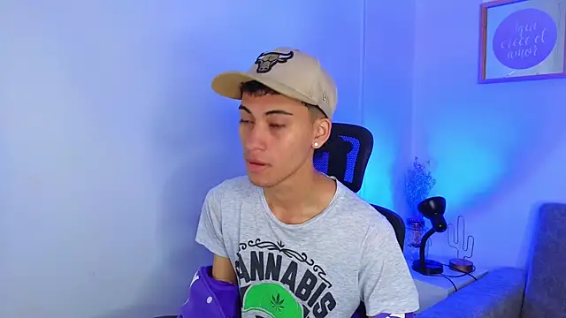 yulian vasquez online show from September 2025 12:18:01 PM