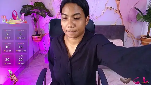 sharlottxl online show from September 2025 02:25:01 AM