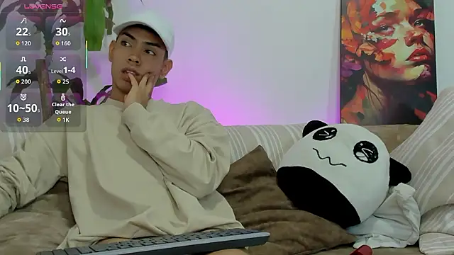 LoganTwink18 online show from February 2026 02:13:02 PM