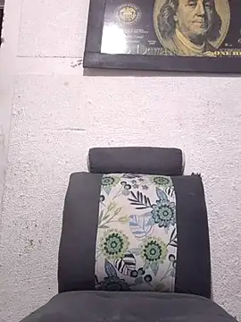 Snapshot of Valenn_fernandez chatting on October 2025 05:08:02 AM Valenn fernandez online show from October 2025 05:08:02 AM