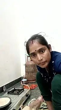 Guriya0076 online show from November 2025 01:00:02 PM