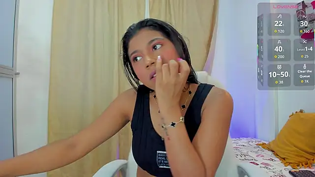 andrea sanchezz online show from September 2025 07:35:01 PM