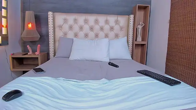 chihiro02 online show from September 2025 08:19:01 PM