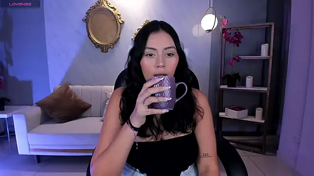 AmbarJames  online show from September 2025 11:54:01 AM