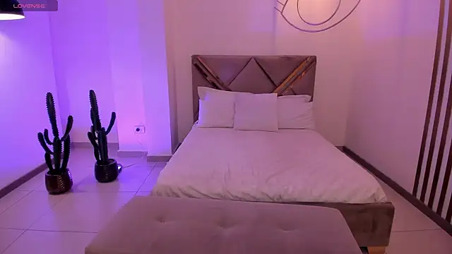 AmbarJames  online show from January 2026 11:59:02 AM