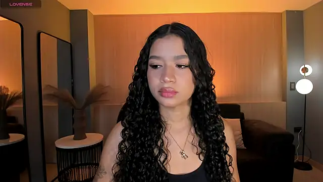 SophieHouston  online show from October 2025 04:10:01 AM