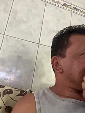 PIROCAGG21 online show from December 2025 06:59:02 PM