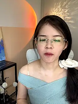 Qianqian-888 online show from September 2025 01:28:01 AM