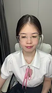 Qianqian-888 online show from November 2025 01:19:02 AM