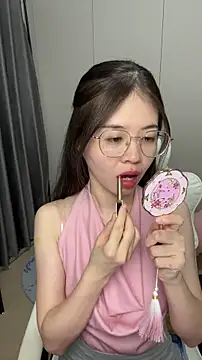 Qianqian-888 online show from November 2025 01:00:01 AM