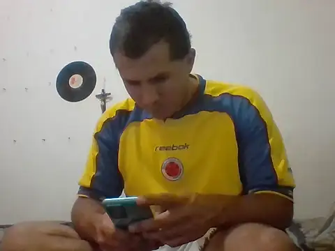 santiii   12 online show from February 2026 06:12:02 PM