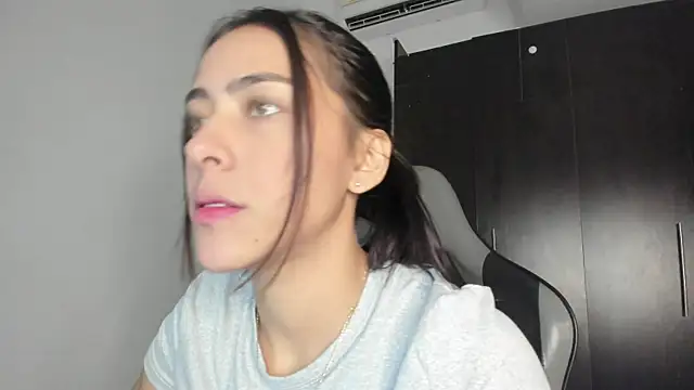 Snapshot of ValkaGrecco chatting on September 2025 02:55:02 AM ValkaGrecco online show from September 2025 02:55:02 AM