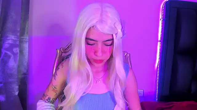 Snapshot of ValkaGrecco chatting on November 2025 02:58:02 AM ValkaGrecco online show from November 2025 02:58:02 AM