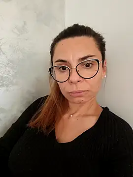 Victoria Vergara online show from September 2025 03:28:02 PM