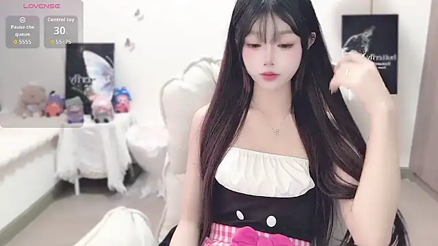 -EEBABY online show from November 2025 01:00:01 AM