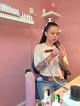 littleladyshelly online show from April 2026 11:45:02 AM