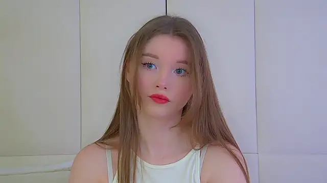 Snapshot of KeiraAsti chatting on May 2026 06:05:02 PM KeiraAsti online show from May 2026 06:05:02 PM