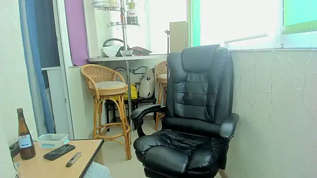 Snapshot of romiosabrino chatting on May 2026 01:28:01 PM romiosabrino online show from May 2026 01:28:01 PM