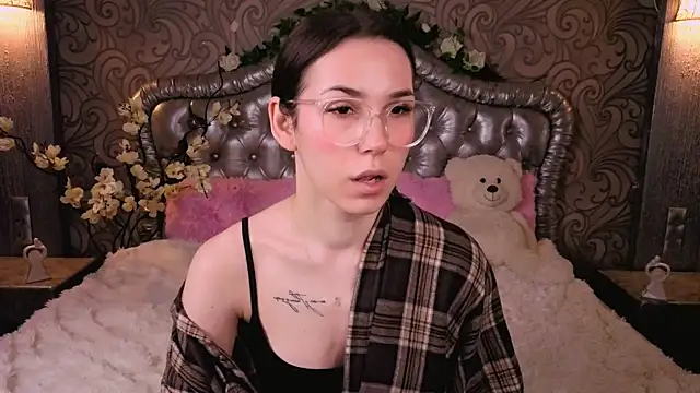 -CindyLou online show from February 2026 05:26:01 AM