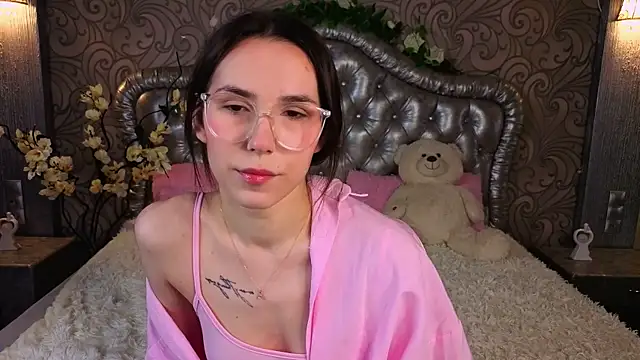 -CindyLou online show from March 2026 05:45:02 AM