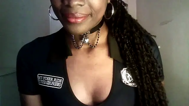 Snapshot of Chatdoll2 chatting on November 2025 06:08:01 PM Chatdoll2 online show from November 2025 06:08:01 PM