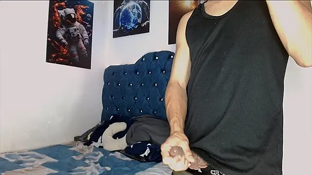 Arturocontreras11 online show from December 2025 04:54:01 AM