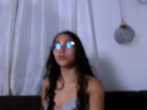 Akira Hime online show from December 2025 04:28:02 AM