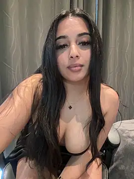 Snapshot of LilMisIndianx chatting on September 2025 07:21:02 AM LilMisIndianx online show from September 2025 07:21:02 AM