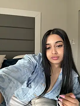 LilMisIndianx online show from December 2025 11:16:02 AM