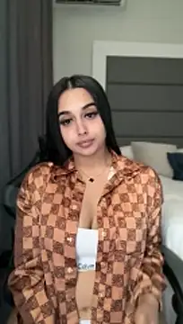 LilMisIndianx online show from May 2026 02:02:02 PM