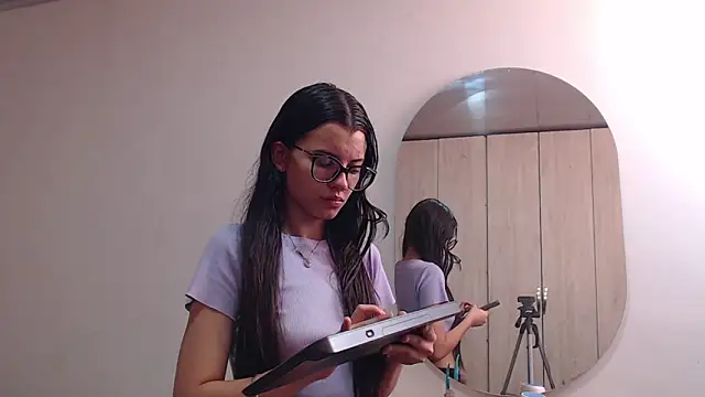 Snapshot of pinky_f00x chatting on February 2026 08:24:02 PM pinky f00x online show from February 2026 08:24:02 PM