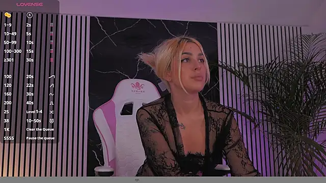 daisyblushh online show from November 2025 07:35:01 PM