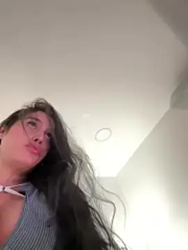 Bella  Wood online show from July 2026 07:16:01 PM