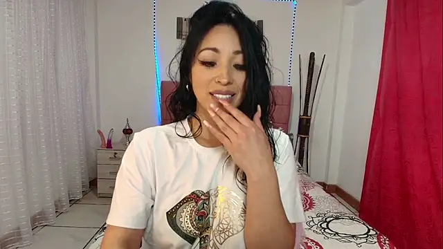 hannagomez 24 online show from September 2025 01:05:01 AM