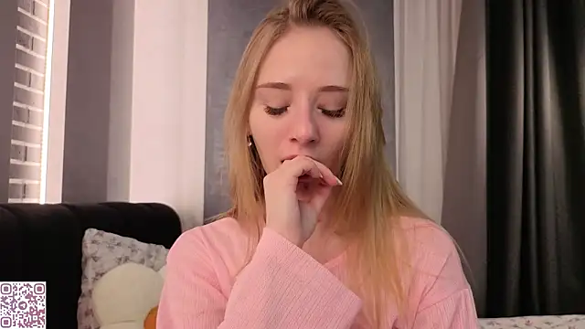 ElvinaRose online show from December 2025 02:16:02 AM