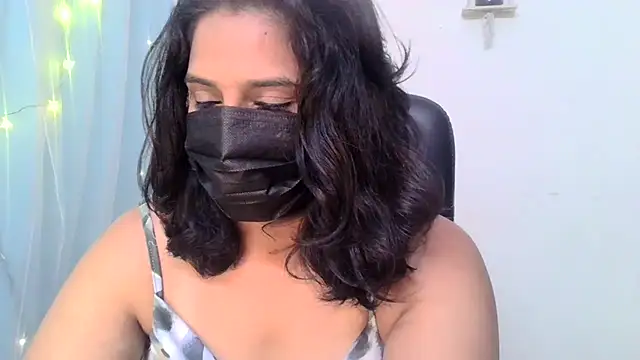 Karan Ash online show from November 2025 07:32:01 AM