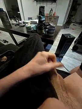 Snapshot of Justme_8519 chatting on January 2026 04:22:01 PM Justme 8519 online show from January 2026 04:22:01 PM