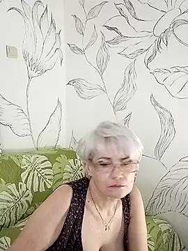 Catty Lady online show from September 2025 04:52:01 PM