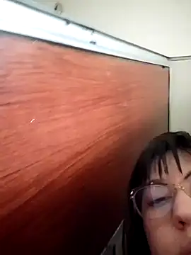 lareinalareinadelanal online show from January 2026 01:35:01 PM