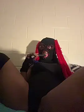 masked doll kashi online show from December 2025 10:02:01 AM