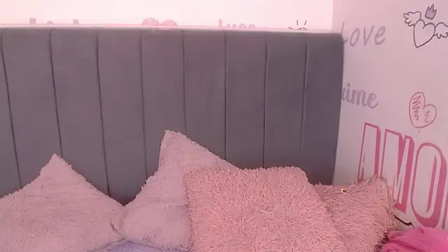 SachaBratz online show from February 2026 01:06:02 PM