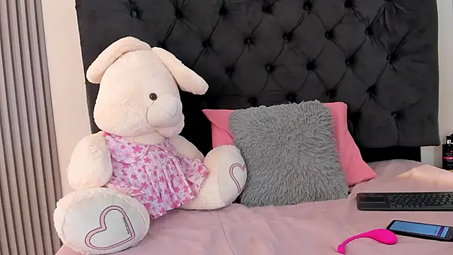 Dulce Maay online show from September 2025 04:02:02 AM