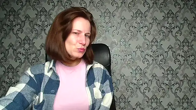 Kelly Kisss online show from December 2025 06:26:02 PM