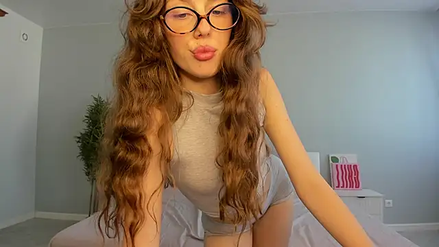 Snapshot of roxxxy_10 chatting on October 2025 04:24:01 AM roxxxy 10 online show from October 2025 04:24:01 AM