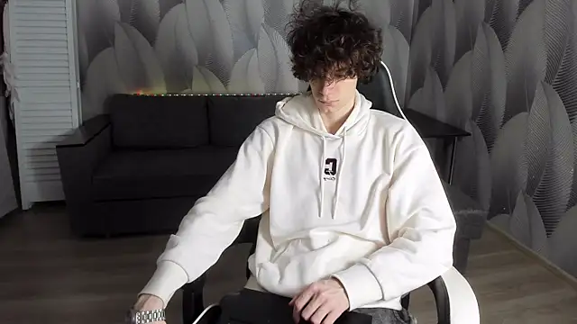 Edvard Blare online show from September 2025 07:37:01 PM