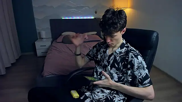 Edvard Blare online show from October 2025 02:30:01 PM