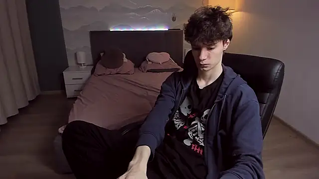 Edvard Blare online show from November 2025 01:58:01 PM