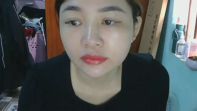 Uhem112 online show from November 2025 02:55:01 AM