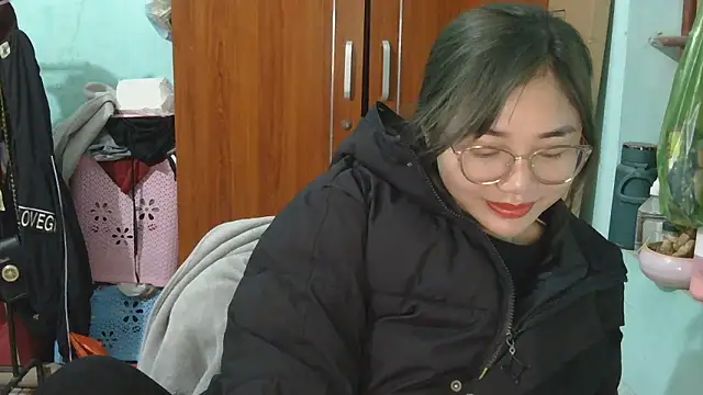 Uhem112 online show from January 2026 12:46:01 AM