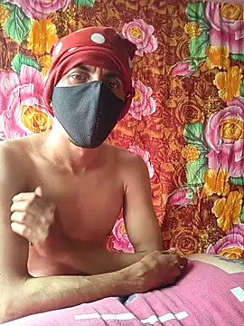 Seducing couple online show from November 2025 06:01:01 AM